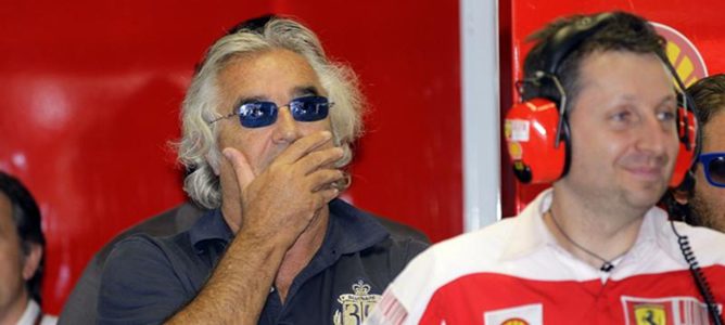 Briatore: "Fernando quiso ir a Ferrari a cualquier precio"