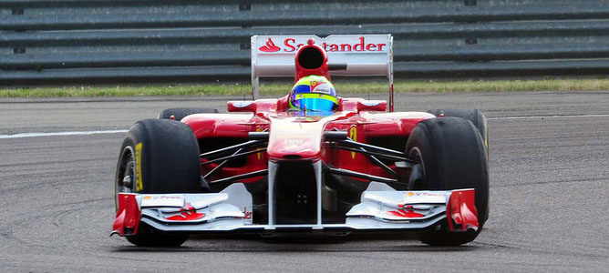 Felipe Massa rueda en Fiorano con el 150º Italia