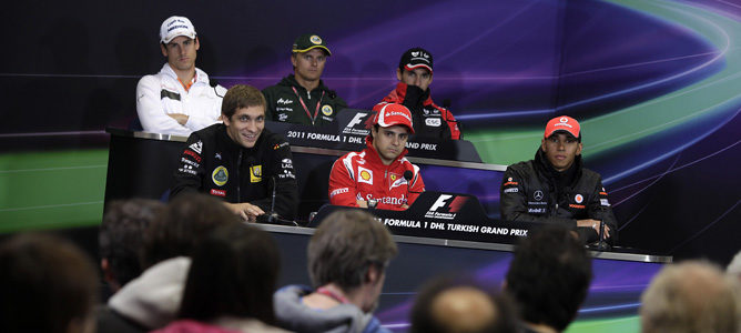 Petrov: "Esperamos pelear con Ferrari y McLaren"