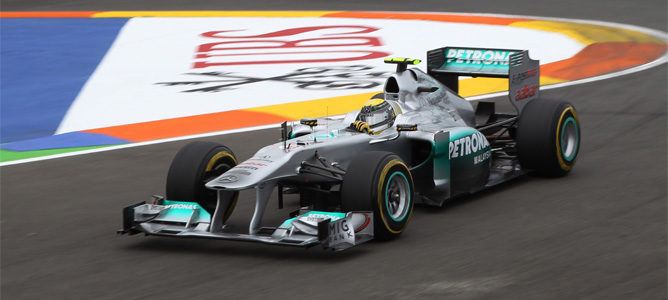 Schumacher y Rosberg son realistas y solo esperan puntuar en Valencia