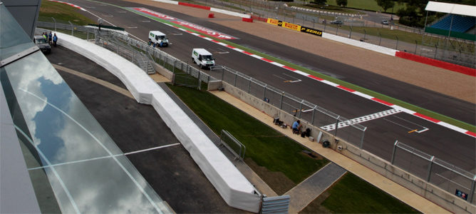 ¿Hará algún piloto la 'pole' en Silverstone cruzando por el 'pit lane'?