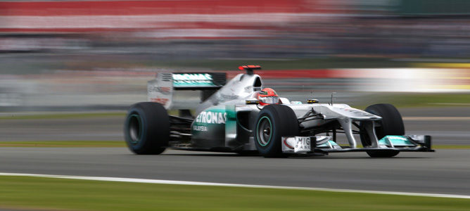 Ross Brawn, esperanzado con el nuevo sistema de escapes de Mercedes GP