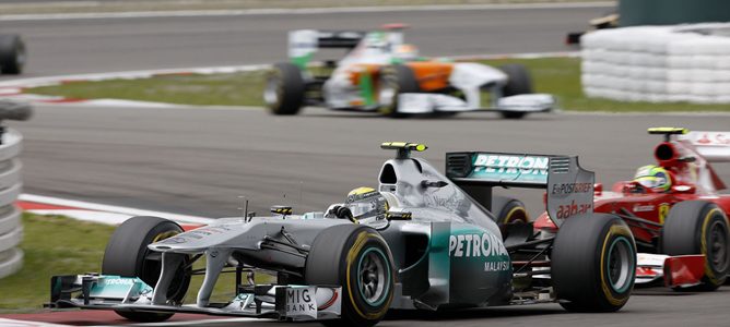 Rosberg y Schumacher realizan un buen papel en casa