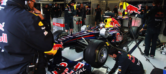 Red Bull utilizó en Hungría su primer "comodín" para trabajar en el RB7 por la noche