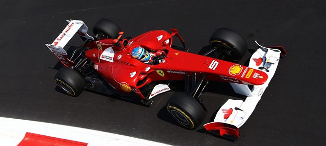 Sebastian Vettel logra una aplastante 'pole' en el 'Templo de la Velocidad'