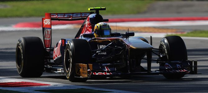 Sebastian Vettel logra una aplastante 'pole' en el 'Templo de la Velocidad'