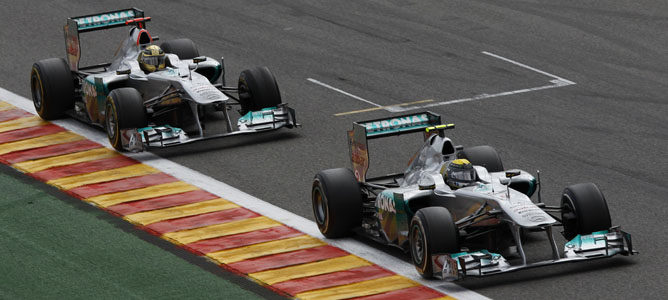 Mercedes GP llega a Singapur dispuesta a "mantener el ritmo en los momentos finales"