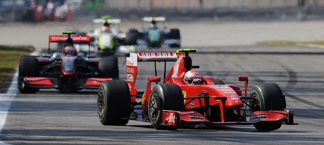 Kimi Räikkönen estuvo de "visita" en la fábrica de Williams