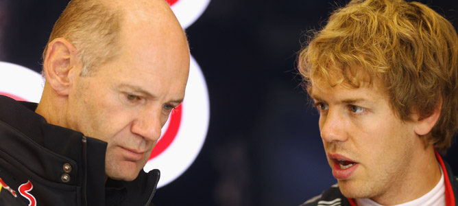 Adrian Newey: "Sebastian Vettel no quiere navegar hacia el título, quiere ganarlo de verdad"