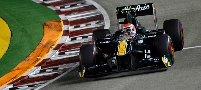 Multa de 10.000 euros al Team Lotus por "salida insegura" de boxes
