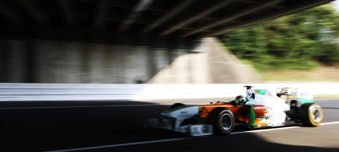 Los pilotos de Force India muestran su preocupación por la alta degradación de los neumáticos