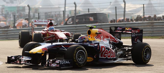 Flavio Briatore ataca de nuevo: "No veo a Ferrari por delante de Red Bull en 2012"