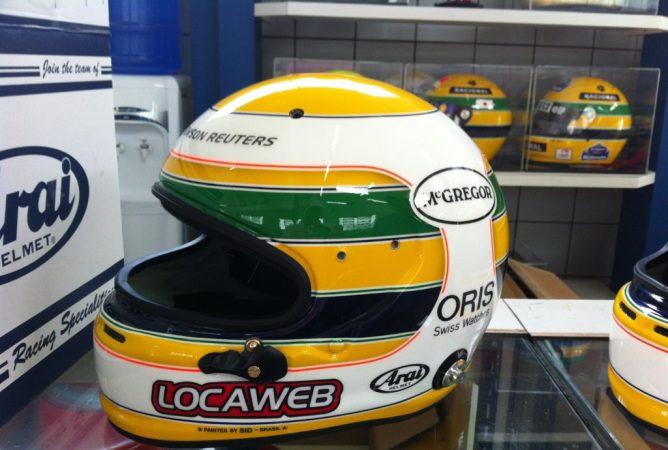 Casco de Rubens Barrichello en Brasil