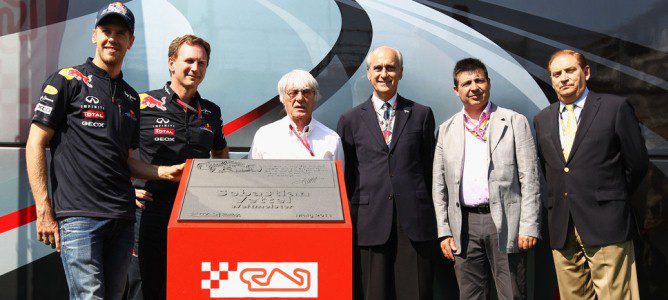 Bernie Ecclestone en el circuito de Cataluña