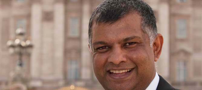  Tony Fernandes