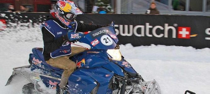 Räikkönen en la 'Swatch Snow Mobile Race'
