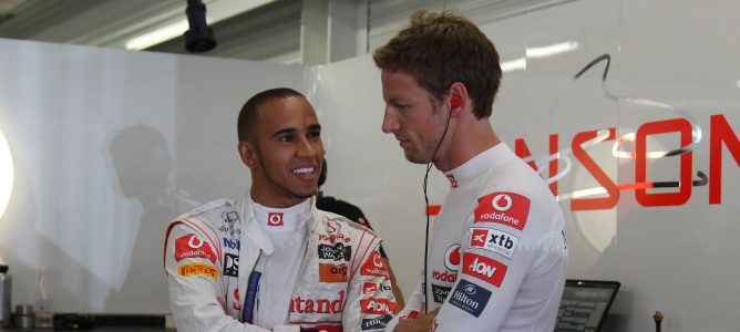 Hamilton y Button después de carrera