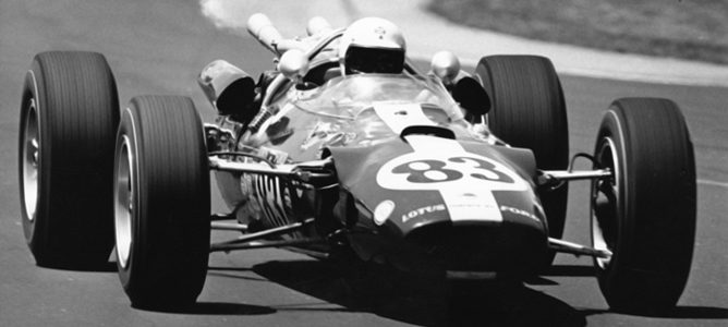 Jim Clark en las 500 Millas de 1965