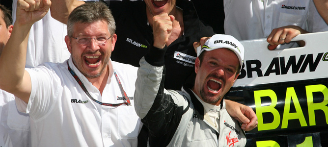 Barrichello y Brawn celebran su victoria en el GP de Europa 2009