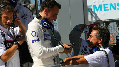 "Kubica va por el camino correcto" - Theissen