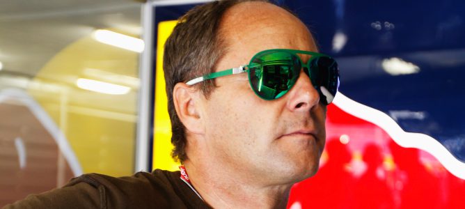 Gerhard Berger en el box de Red Bull