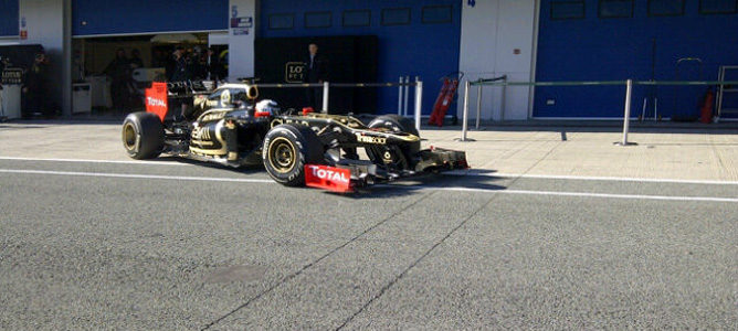 Kimi Raikkonen con el Lotus E20 en Jerez