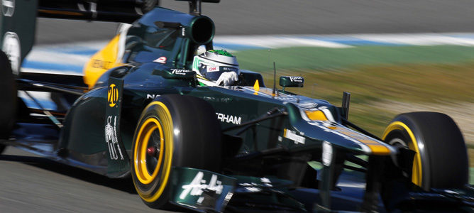 Heikki Kovalainen con Caterham en Jerez