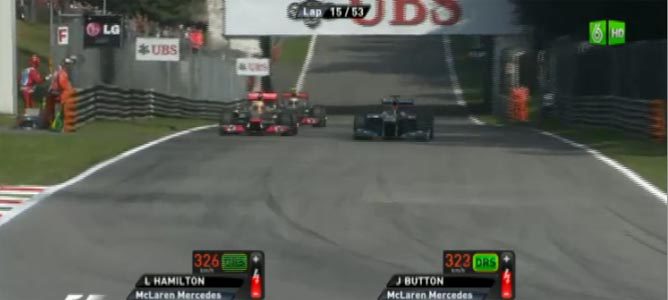 Schumacher por delante de Button y Hamilton en el GP de Italia 2011