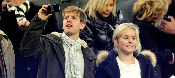 Sebastian Vettel y Hanna Prater en el Camp Nou