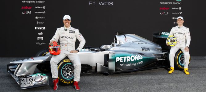 Rosberg y Schumacher en la presentación del W03