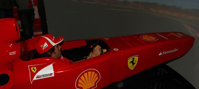 Fernando Alonso en simulador