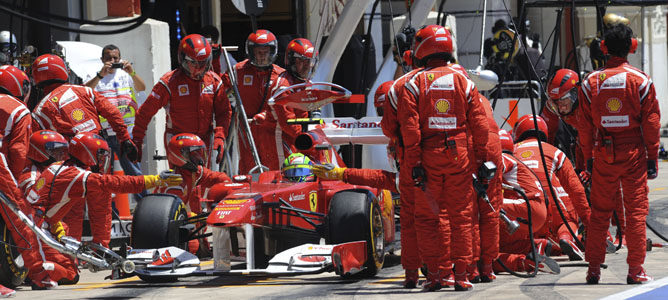 Felipe Massa durante un pit-stop