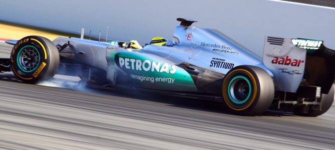Nico Rosberg se pasa de frenada en Barcelona