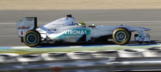 Rosberg con el W03