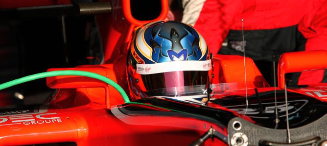 Charles Pic en el box de Marussia