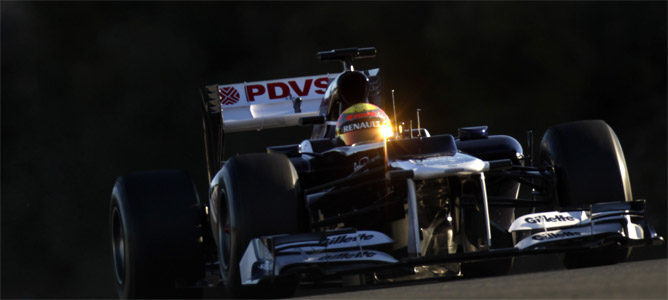 Pastor Maldonado a bordo del FW34