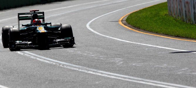 Heikki Kovalainen con el DRS abierto en Albert Park