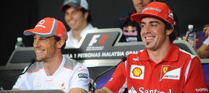 Alonso y Button en la rueda de prensa de la FIA