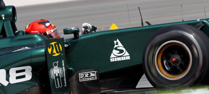 Heikki Kovalainen con su característico casco de los Angry Birds en el circuito de Sepang