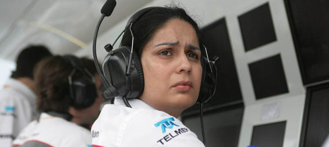 Monisha Kaltenborn en el muro de Sauber