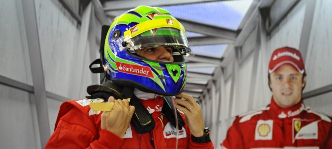 Felipe Massa se pone el casco