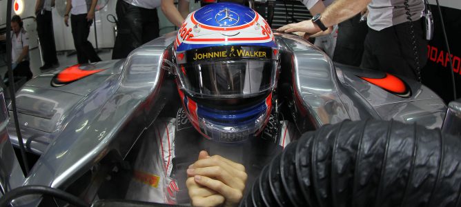 Jenson Button en su MP4-27