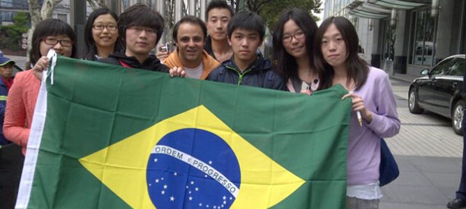 Felipe Massa con los fans en China