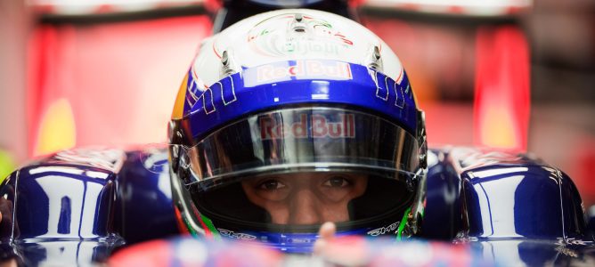 Daniel Ricciardo en los libres de China