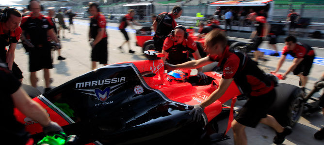 Timo Glock entrando en el garaje