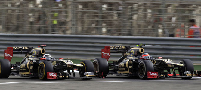 Los dos Lotus en el circuito de Sakhir