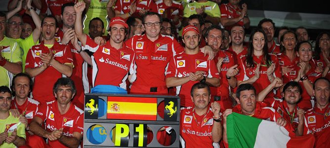 Ferrari celebra la victoria de Malasia 2012