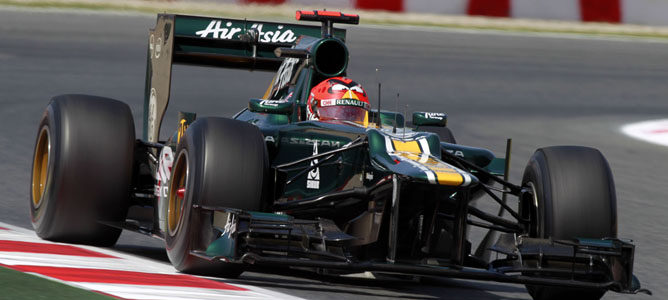 Kovalainen rueda en el asfalto de Montmeló