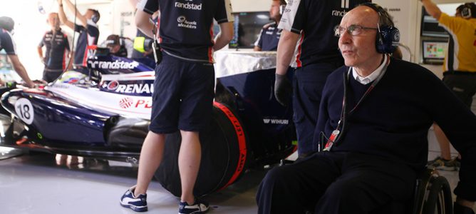 Sir Frank Williams en el garaje de Williams