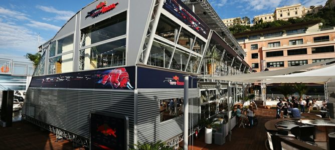 Motorhome de Red Bull y Toro Rosso